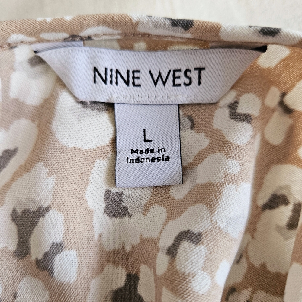 NINE WEST short sleeve smocked shirt blouse top with puffy sleeves, tan Sz Large - Picture 5 of 7